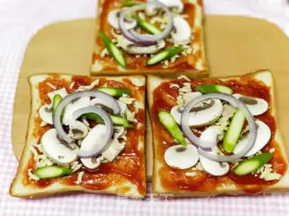 Make Mini eel toast step 5