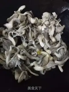 Make Scrambled mushrooms step 4