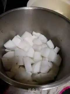 Make Carrot bone tofu soup step 1
