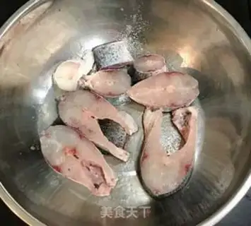Make cucumber with pork step 1