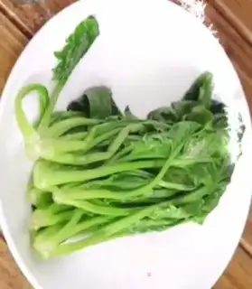 Make A spinach chicken cake step 0