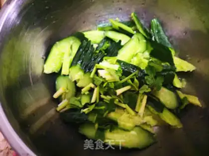 Make cucumber with pork step 3