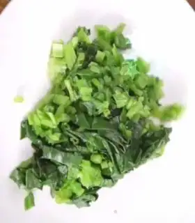 Make A spinach chicken cake step 1
