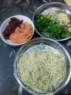 Make Pork gravy noodles step 0