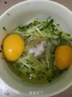 Make cucumber egg step 2