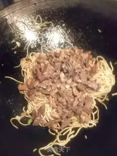 Make Pork gravy noodles step 7