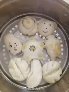 Make Fancy buns step 6