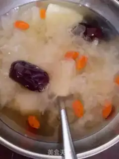 Make A silver spoon with dates step 1
