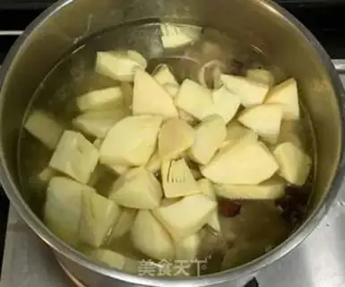 Make Spring pork bone soup step 7