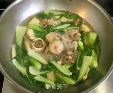 Make Spring pork bone soup step 8