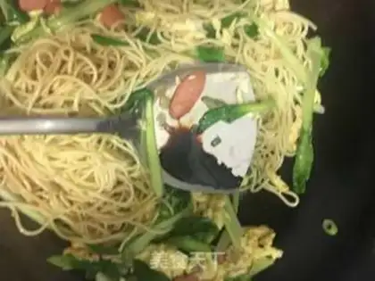 Make Egg ham and sausage noodles step 7