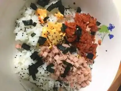 Make Hot cabbage cheese step 1