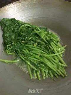 Make Garlic pastries step 6
