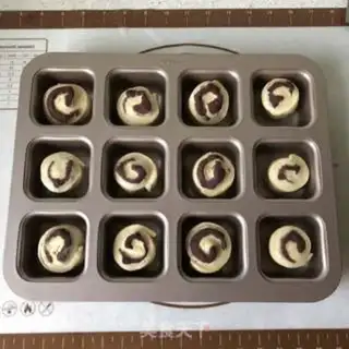 Make Bean rolls, a small meal pack step 7