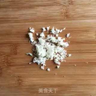 Make Plumbs of peanuts step 3
