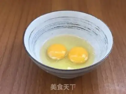 Make Fried eggs step 4