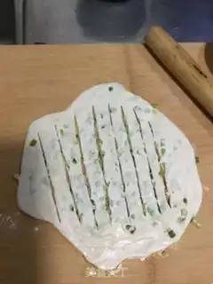 Make A dumpling-skin-second onion waffles step 5