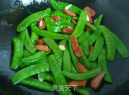 Make Sausage fried Dutch beans step 4