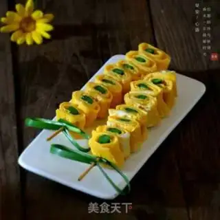Make Egg roller lollipop step 7