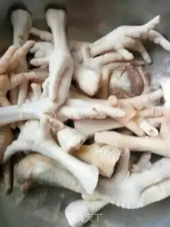 Make Spicy chicken claws step 0