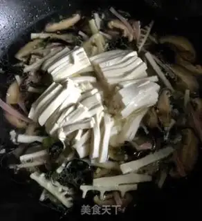 Make Spicy soup step 4