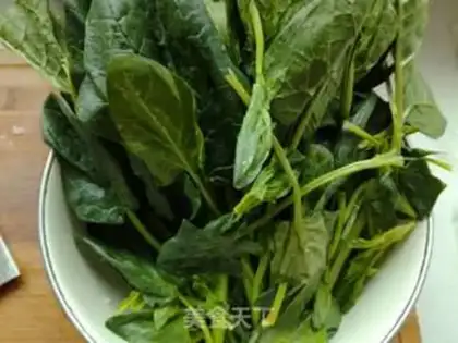 Make Squirty meatball spinach soup step 0