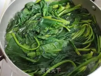 Make Squirty meatball spinach soup step 1