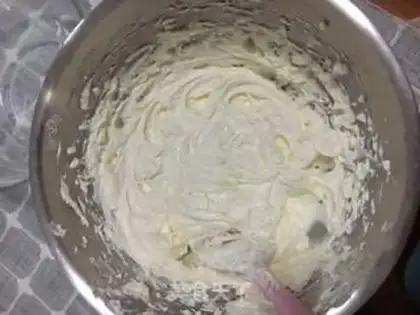 Make Six-inch velvet cake step 9