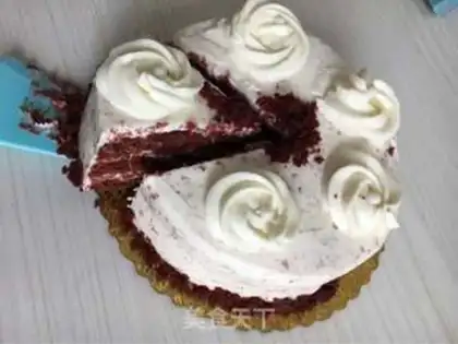 Make Six-inch velvet cake step 11