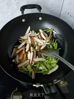 Make Garlic beans step 2