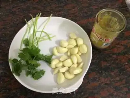 Make Crab with bean sauce step 1
