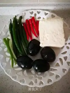 Make Eggs and tofu step 0