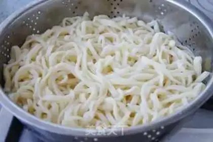 Make Tomato oil noodles step 3