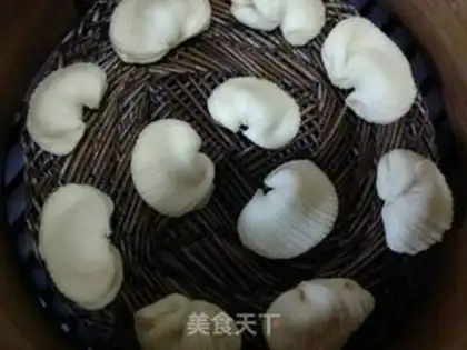 Make Little shell buns step 9