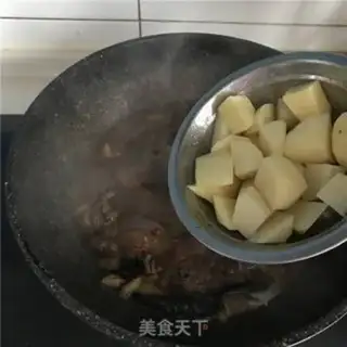 Make Chicken stew potatoes step 6