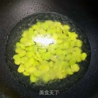 Make Shrimp bean petal egg soup step 4