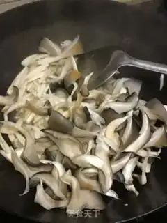 Make Twin mushroom beef step 4