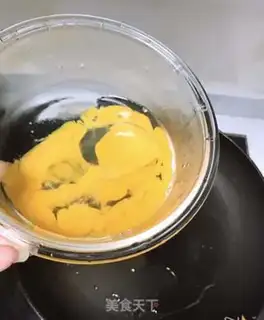 Make A salad pine sandwich step 1