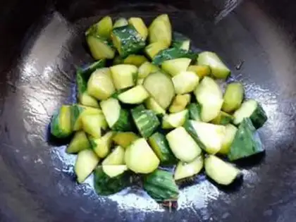 Make Oil cucumbers step 3