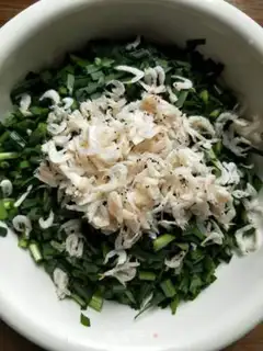 Make Shrimp rolls step 4
