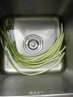 Make Garlic bread step 3