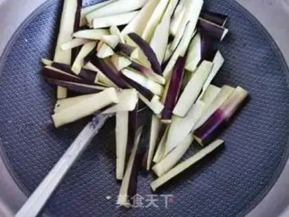 Make Garlic fries step 1