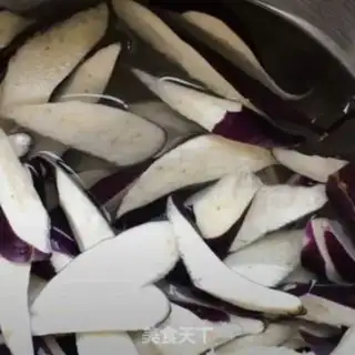 Make Garlic pretzels step 1