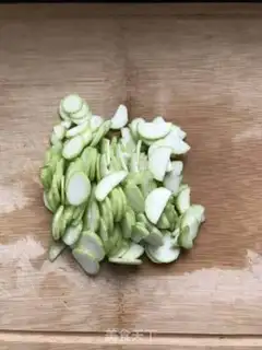 Make Shrimp melon soup step 1