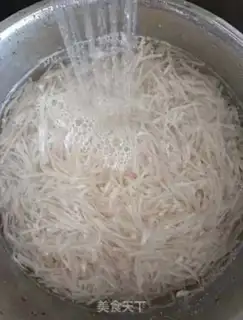 Make Rice radish balls step 2