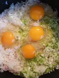 Make Rice radish balls step 4