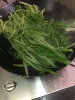 Make Scrambled bean sauce step 2