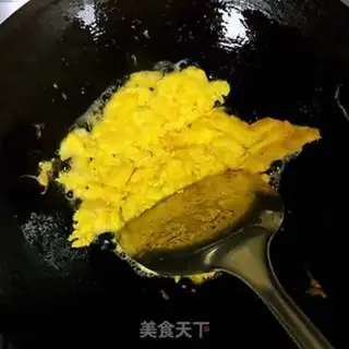 Make Pelican salami fried rice step 1