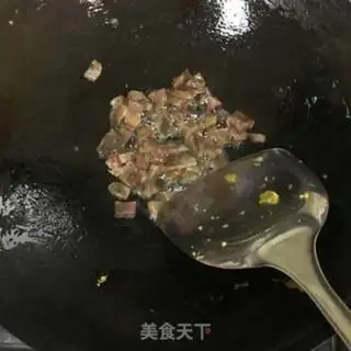 Make Pelican salami fried rice step 2