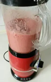 Make Banana strawberry juice step 2